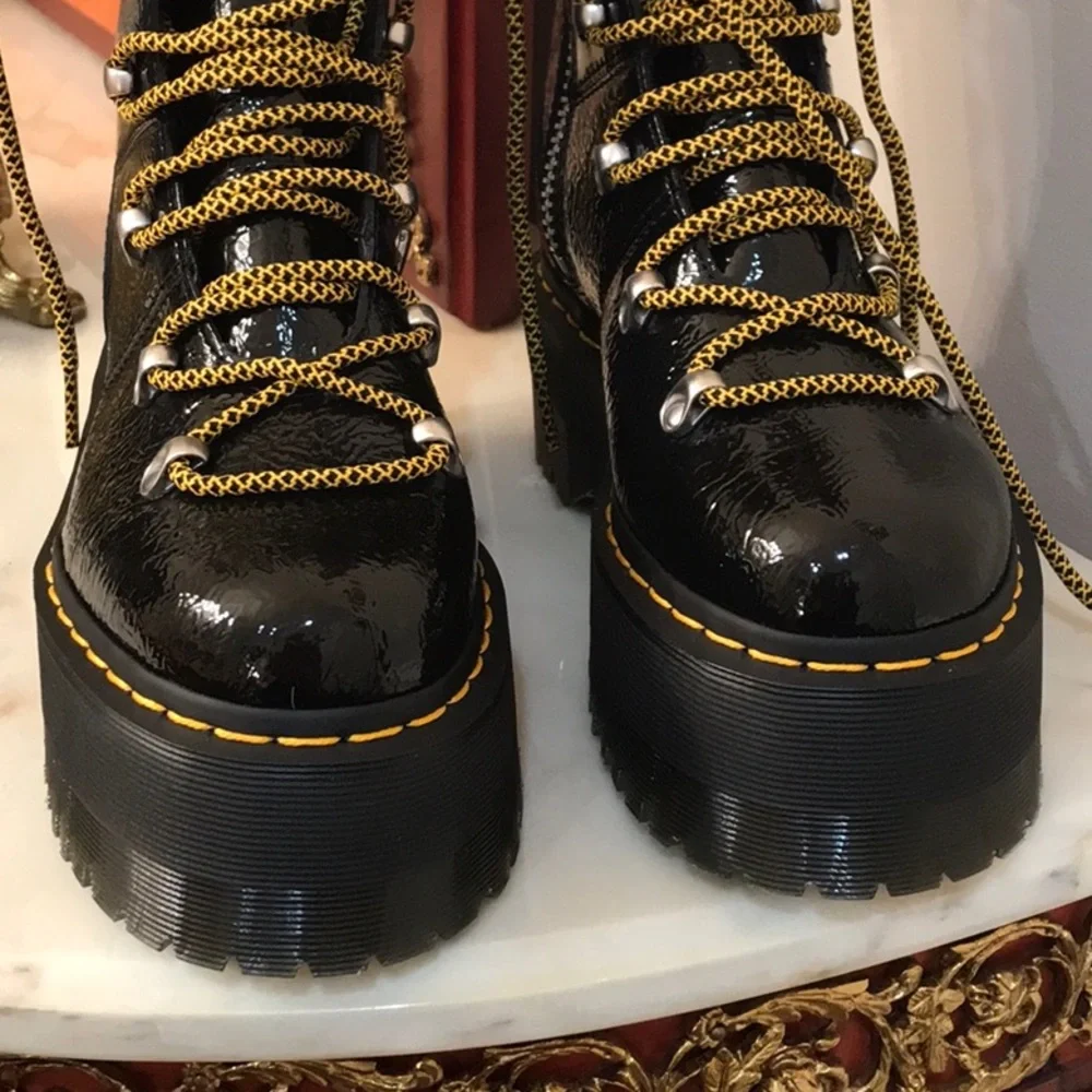 Dr. Martens Ghilana Max Lace-Up Black Pattern Leather Platform Boot sz.6